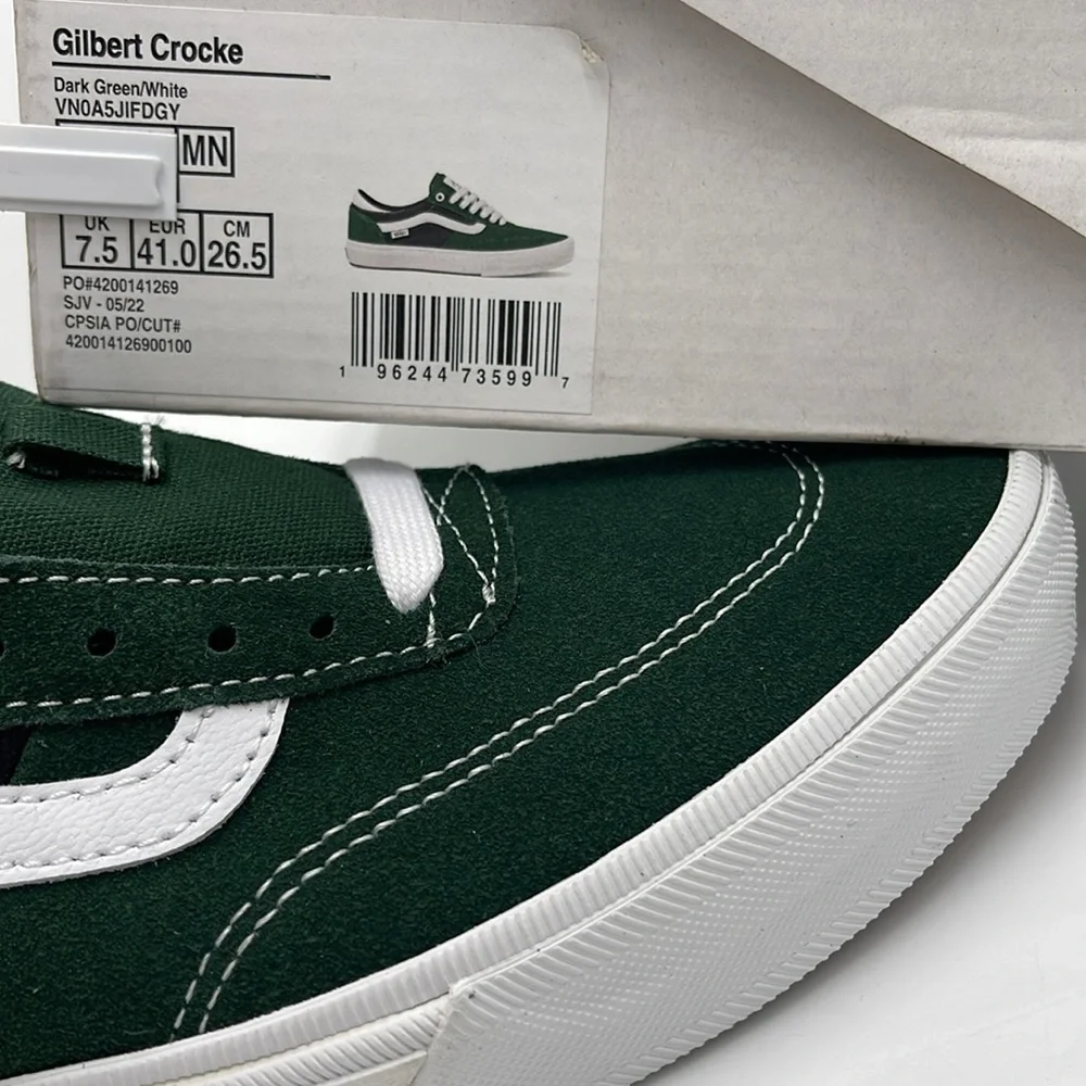 Vans Men's Green and Black Sneakers Gilbert Crocke
Dark Green/White
VN0A5JIFDGY - Picture 16 of 16
